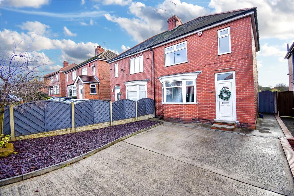 Lodge Lane, Aston, Sheffield, S26 3 bed semidetached house £171,500