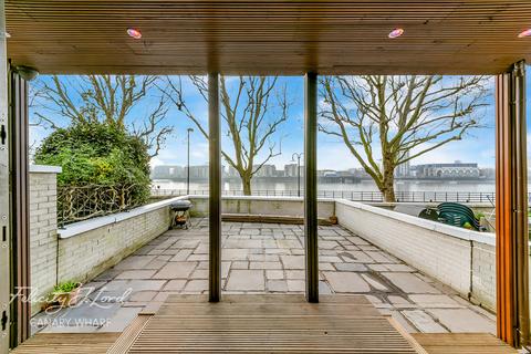 27 Rainbow Avenue, London, E14 3AR