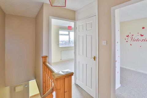22 Chadwick Close, Tuffley, Gloucester, GL4 0YG