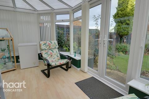 9 Orchard Grove, Dunscroft, Doncaster, DN7 4NW