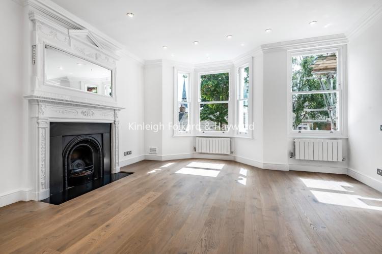 Kemplay Road Hampstead NW3 5 bed house £12,133 pcm (£2,800 pw)