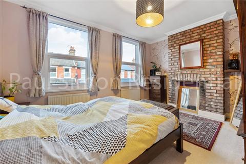 28 Falmer Road, London, N15 5BA