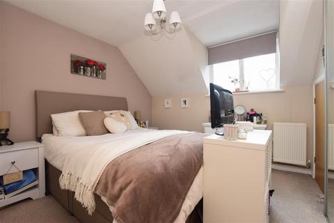13 Hill View, Whyteleafe, CR3 0HE