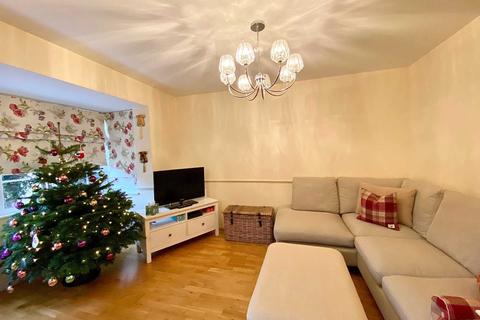 15 Britten Close, Elstree, Borehamwood, WD6 3HT
