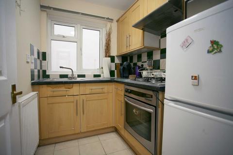 1 bedroom flat to rent, Kingsland Road, Dalston, London, E8