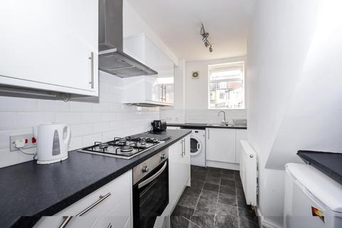 27 Ingatestone Road, London, SE25 4LG
