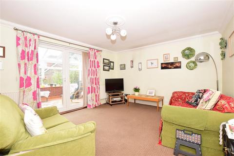 94 Colonel Stephens Way, Tenterden, TN30 6EZ