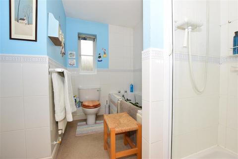 94 Colonel Stephens Way, Tenterden, TN30 6EZ