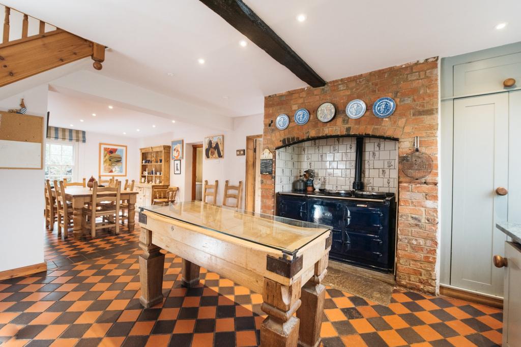 Kitchen/Breakfast Rm