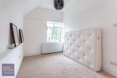 16 Rising Lane, Oldham, OL8 3AN