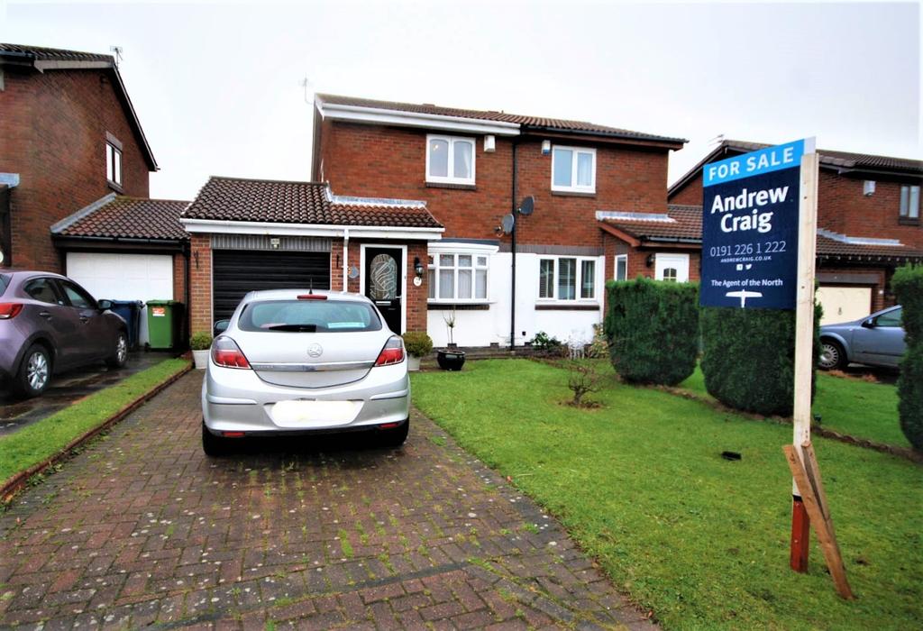 Cinderford Close, Boldon Colliery 2 bed semidetached house £165,000