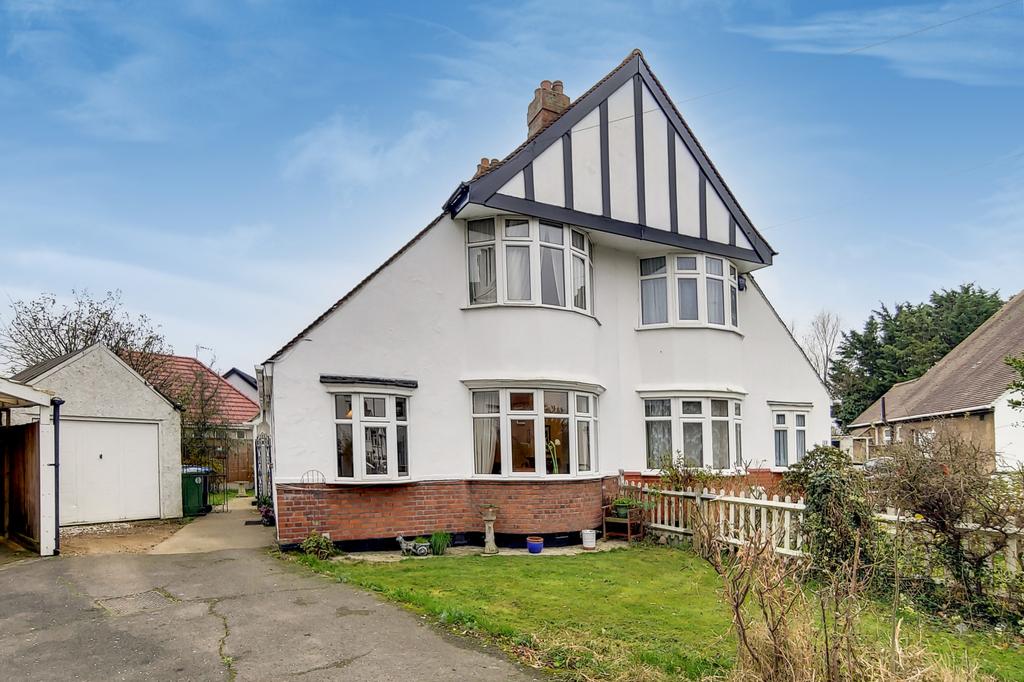 Doreen Avenue, London, NW9 3 bed semidetached house £575,000