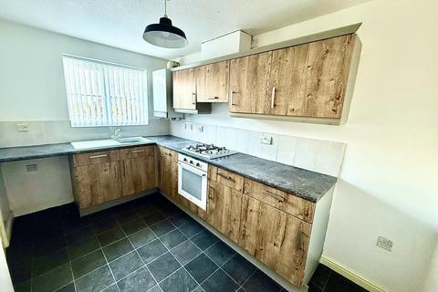 3 bedroom semi-detached house to rent, Wellfield Court, Murton