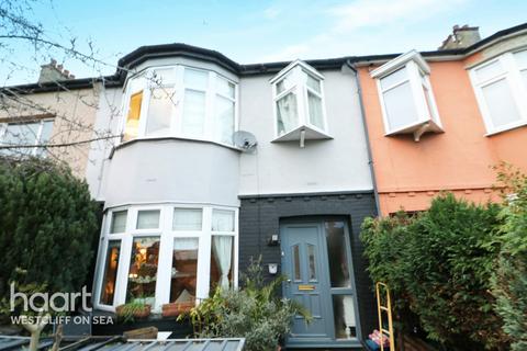 35 Cavendish Gardens, Westcliff-on-sea, SS0 9XR