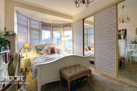 35 Cavendish Gardens, Westcliff-on-sea, SS0 9XR