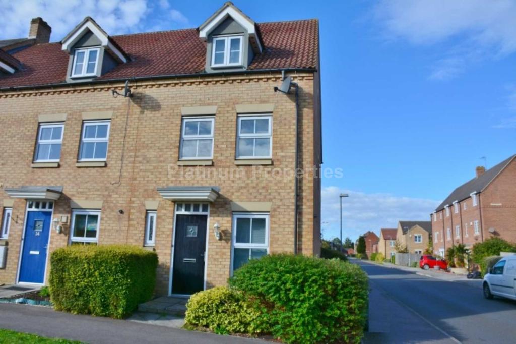 Longchamp Drive, Ely 3 bed house £1,020 pcm (£235 pw)