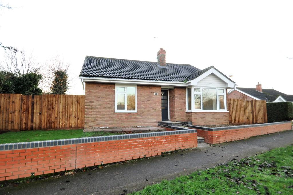Dukes Drive, Halesworth 2 bed detached bungalow £299,950