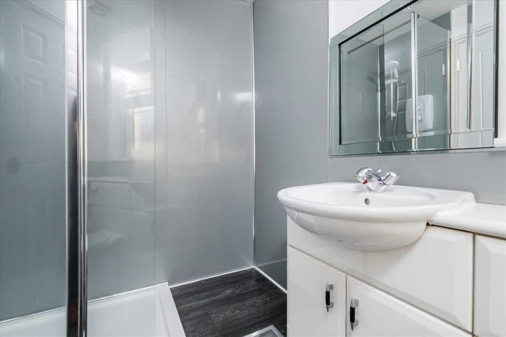 Shower Room (1)