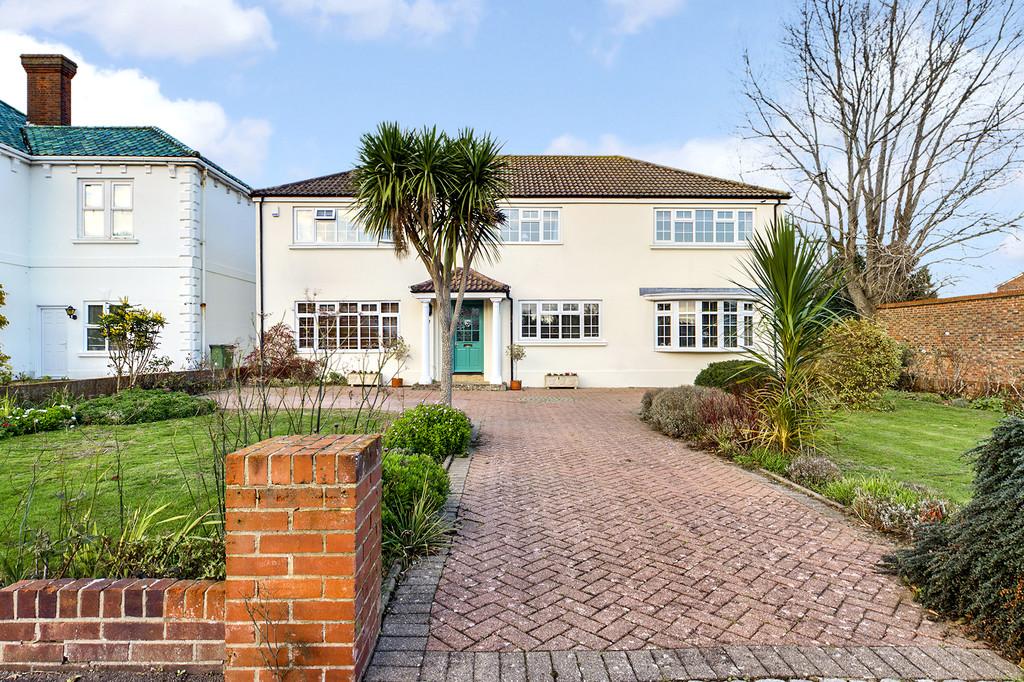 Cliff Road, Folkestone 4 bed detached house £875,000