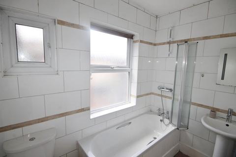 3 bedroom terraced house for sale - Kirby Road, West End, Leicester, LE3