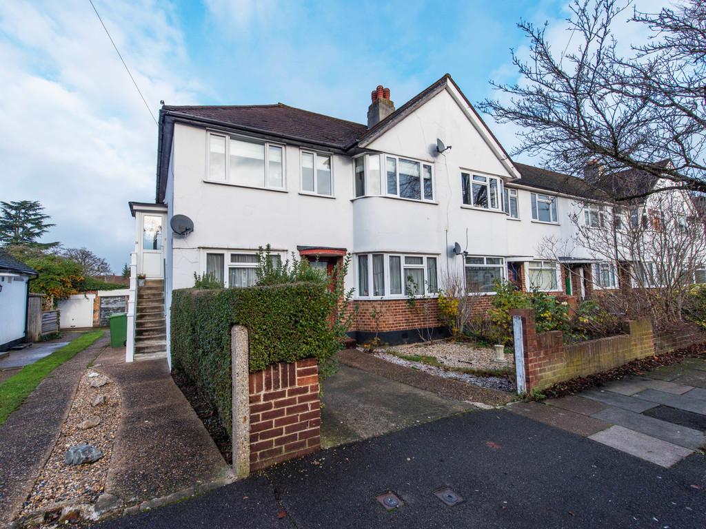 Bute Gardens West, Wallington 2 bed £340,000