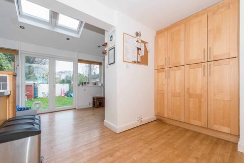 144 Culvers Avenue, Carshalton, SM5 2BD