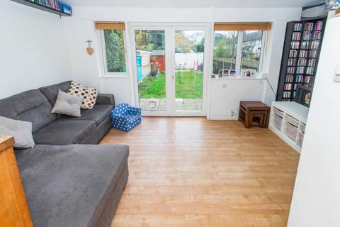 144 Culvers Avenue, Carshalton, SM5 2BD