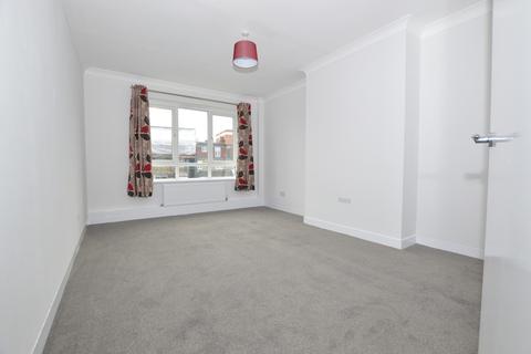 39 Strongbow Crescent, Eltham, London, SE9 1DN