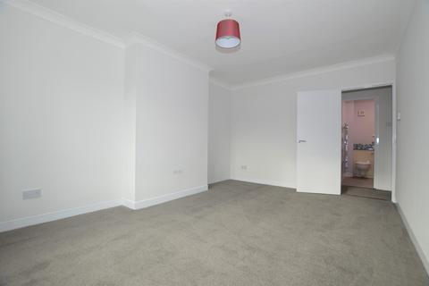 39 Strongbow Crescent, Eltham, London, SE9 1DN