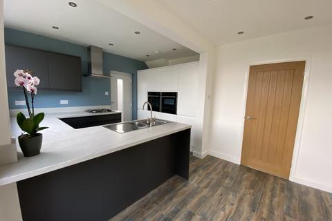 66 Vicarage Road, Grenoside, Sheffield, S35 8RG
