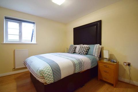 74 Cliddesden Road, Basingstoke, RG21 3ER