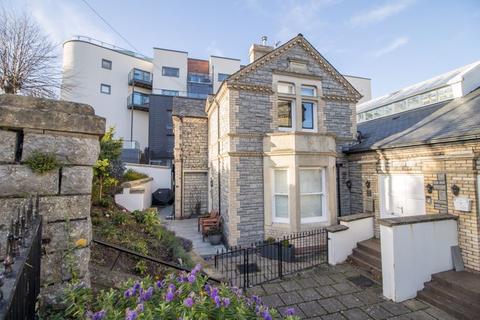 3 Balmoral Quays, Penarth, CF64 3NS