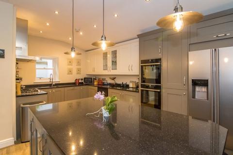 3 Balmoral Quays, Penarth, CF64 3NS