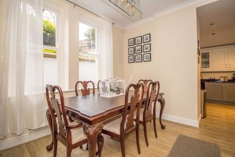 3 Balmoral Quays, Penarth, CF64 3NS
