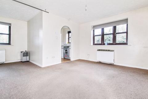 39 Frobisher Road, Erith, DA8 2PU