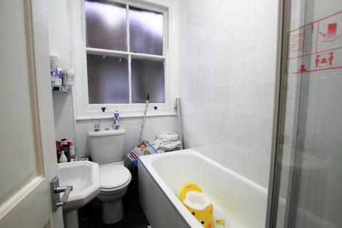 Flat D, 16 Mitcham Park, Mitcham, CR4 4EG