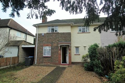 28 Toynbee Road, London, SW20 8SS