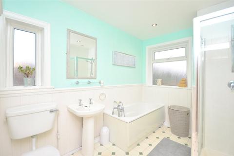 32 Bentcliffe Drive, Leeds, LS17 6QX