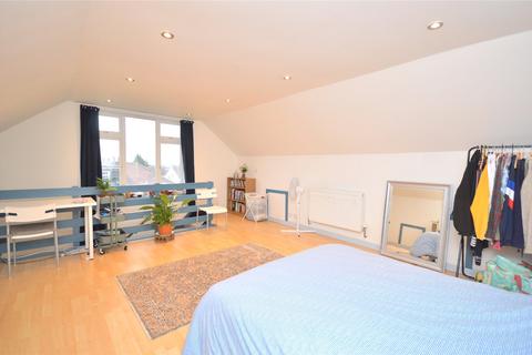 32 Bentcliffe Drive, Leeds, LS17 6QX
