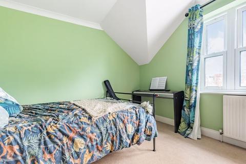 1 Wyndhurst Close, South Croydon, CR2 6EP
