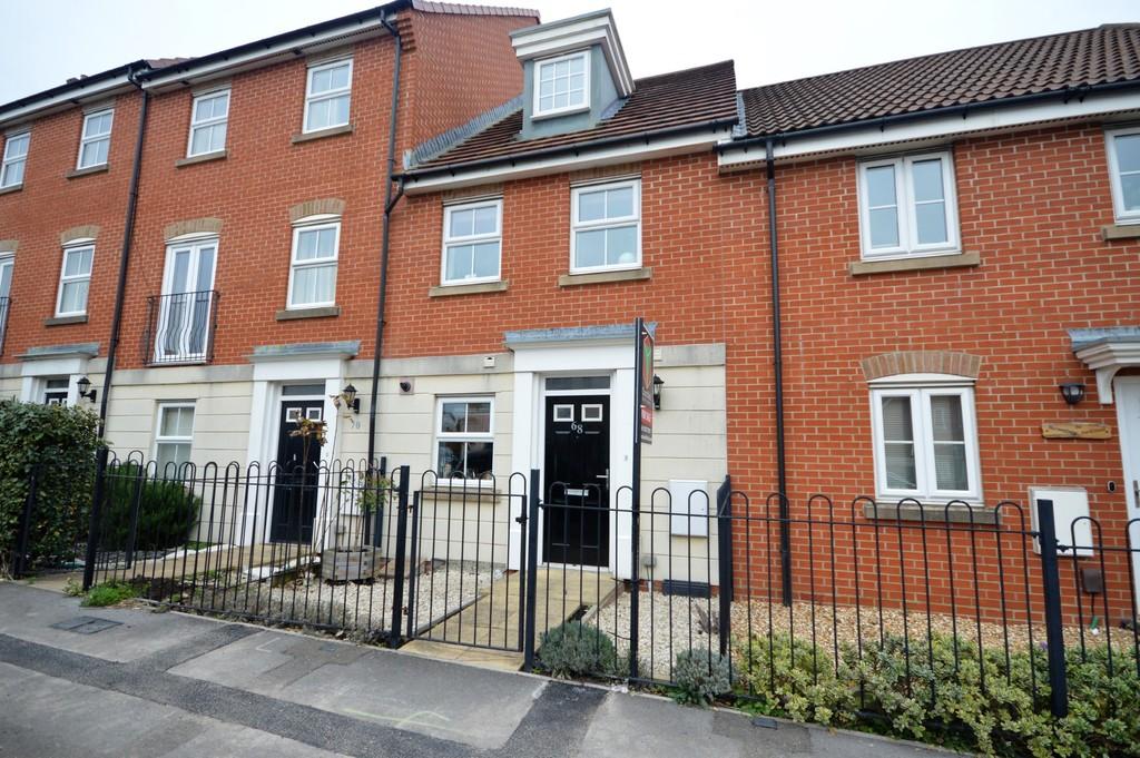 Malmesbury Park Road, Bournemouth 3 bed terraced house for sale £300,000