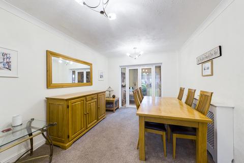 106 Jubilee Drive, Ruislip, HA4 0PU