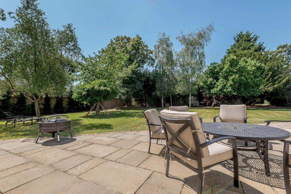 Rear Patio &amp; Garden