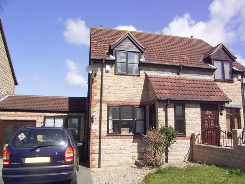 Hemmingway Close, Treeton 2 bed property £550 pcm (£127 pw)