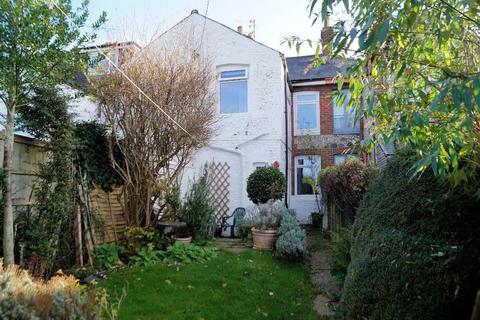 2 Hillside Terrace, Steyning, BN44 3GH