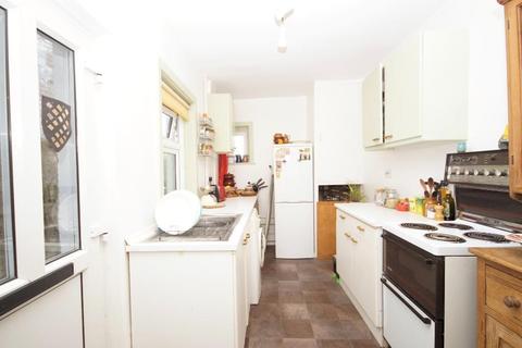 2 Hillside Terrace, Steyning, BN44 3GH