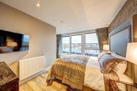 2 bedroom penthouse to rent, Hartfield Road, London, SW19 3ES