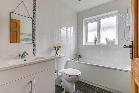 34 Dornton Road, South Croydon, CR2 7DQ