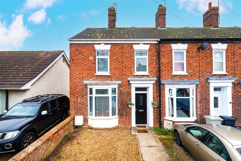 40 Lincoln Road, Horncastle LN9 5AW 3 bed end of terrace house £160,000