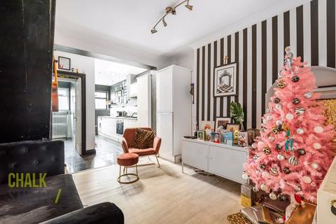 23 Shaftesbury Road, Romford, RM1 2QH